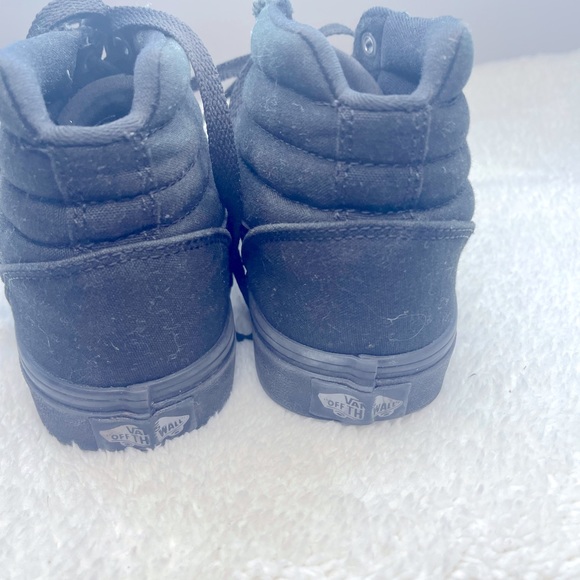 Black women’s vans. Size 7. - Picture 3 of 3